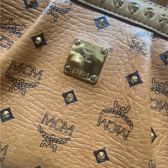 Authentic MCM studded clutch/crossbody - Picture 5 of 6